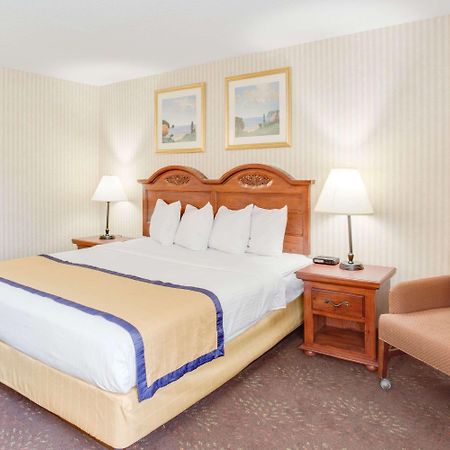 Baymont By Wyndham Kalamazoo West Eksteriør billede