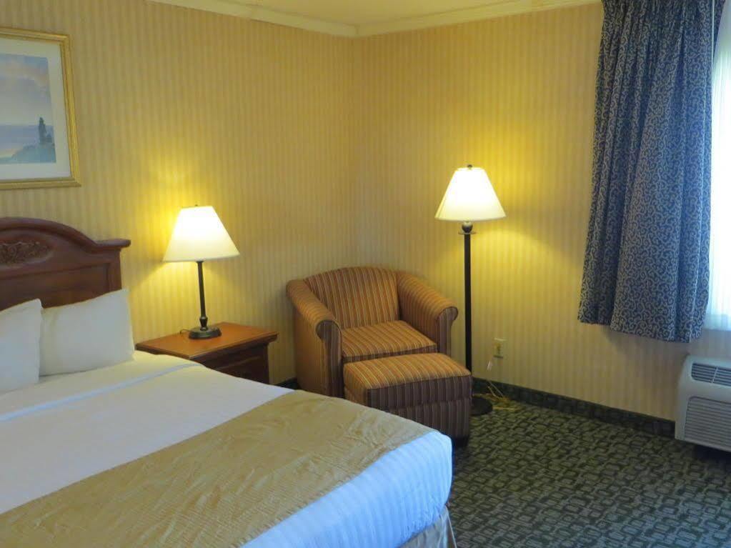 Baymont By Wyndham Kalamazoo West Eksteriør billede